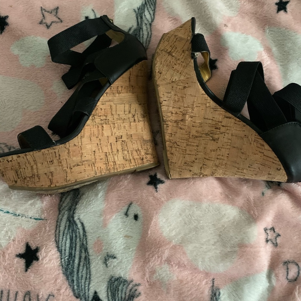 Black and Tan wedges